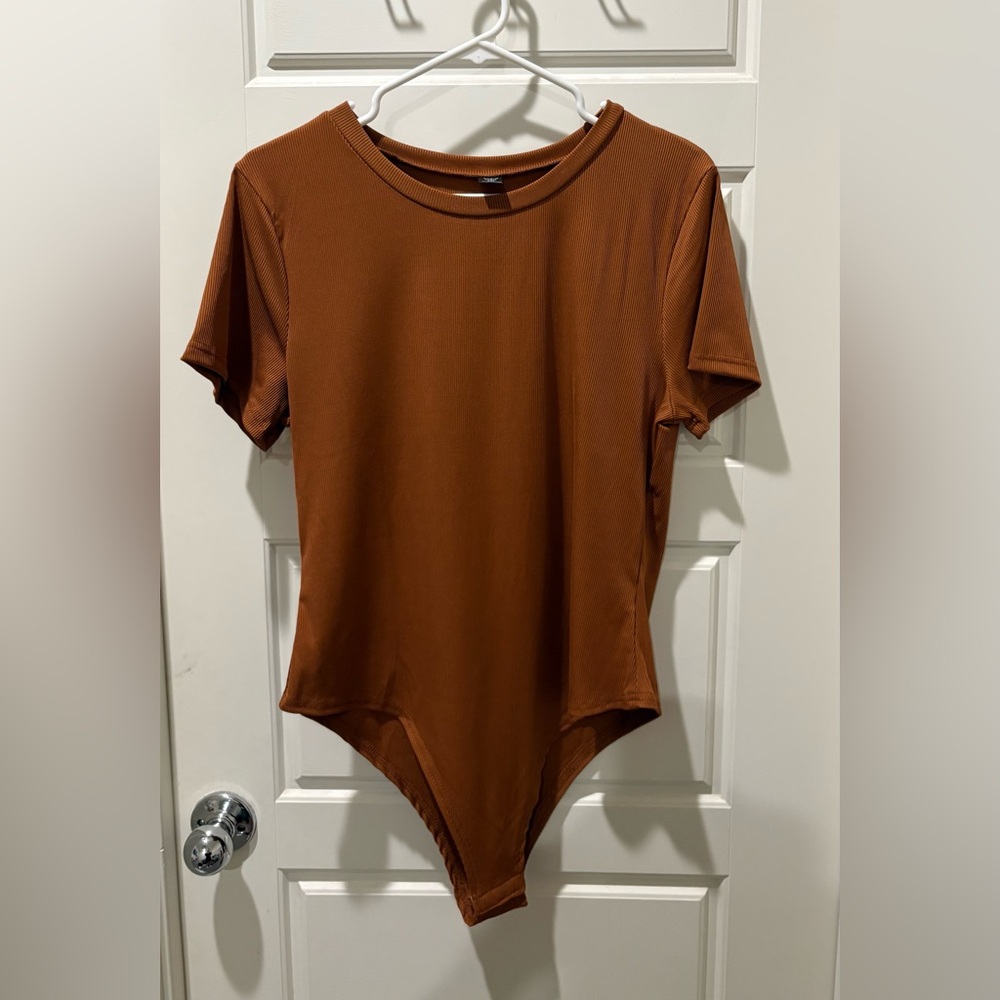 SHEIN Brown Short Sleeve Bodysuit